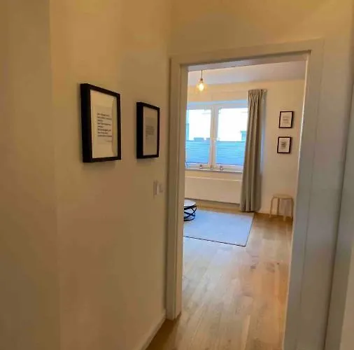 Sanierte Mit Balkon Im Hochparterre * Ανόβερο